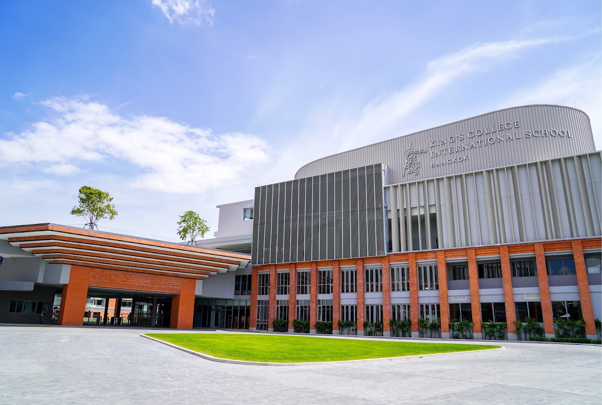 King's College International School Bangkok — Linux - Chadatip Charurattanachai