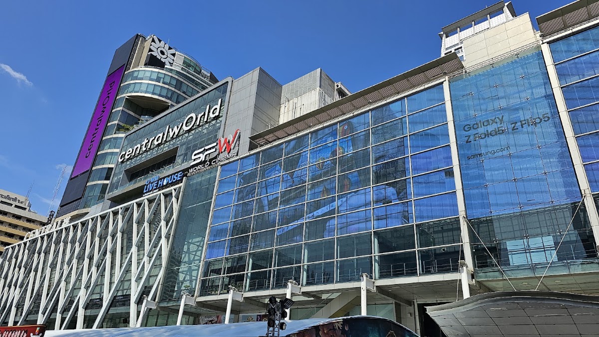 centralwOrld LIVE, Floor 8th — Nick