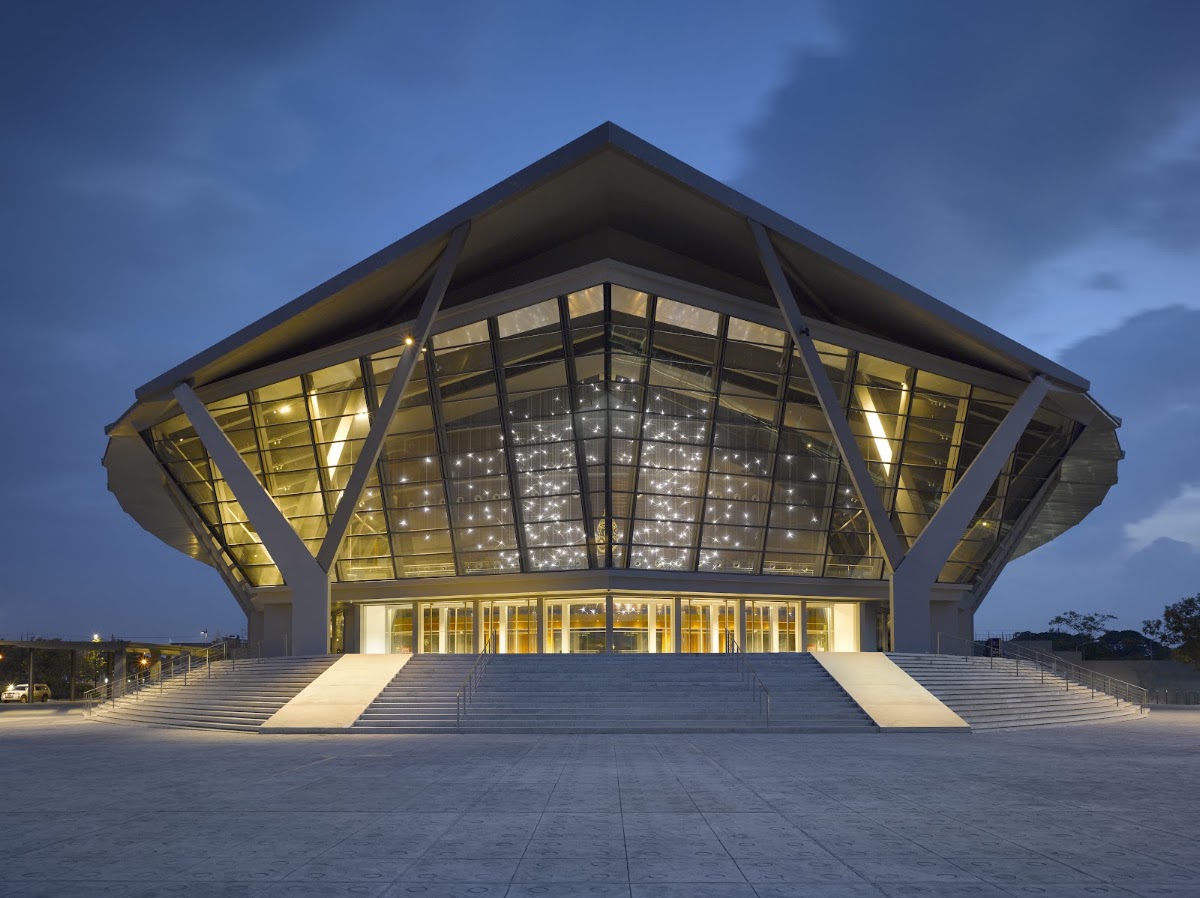 มหิดลสิทธาคาร (Prince Mahidol Hall) — Prince Mahidol Hall