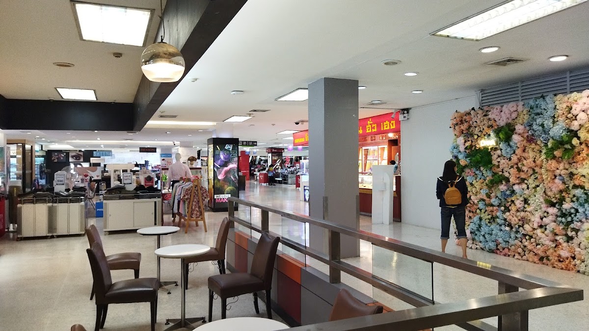 DIANA HATYAI COMPLEX ชั้น B — Patrick Goh