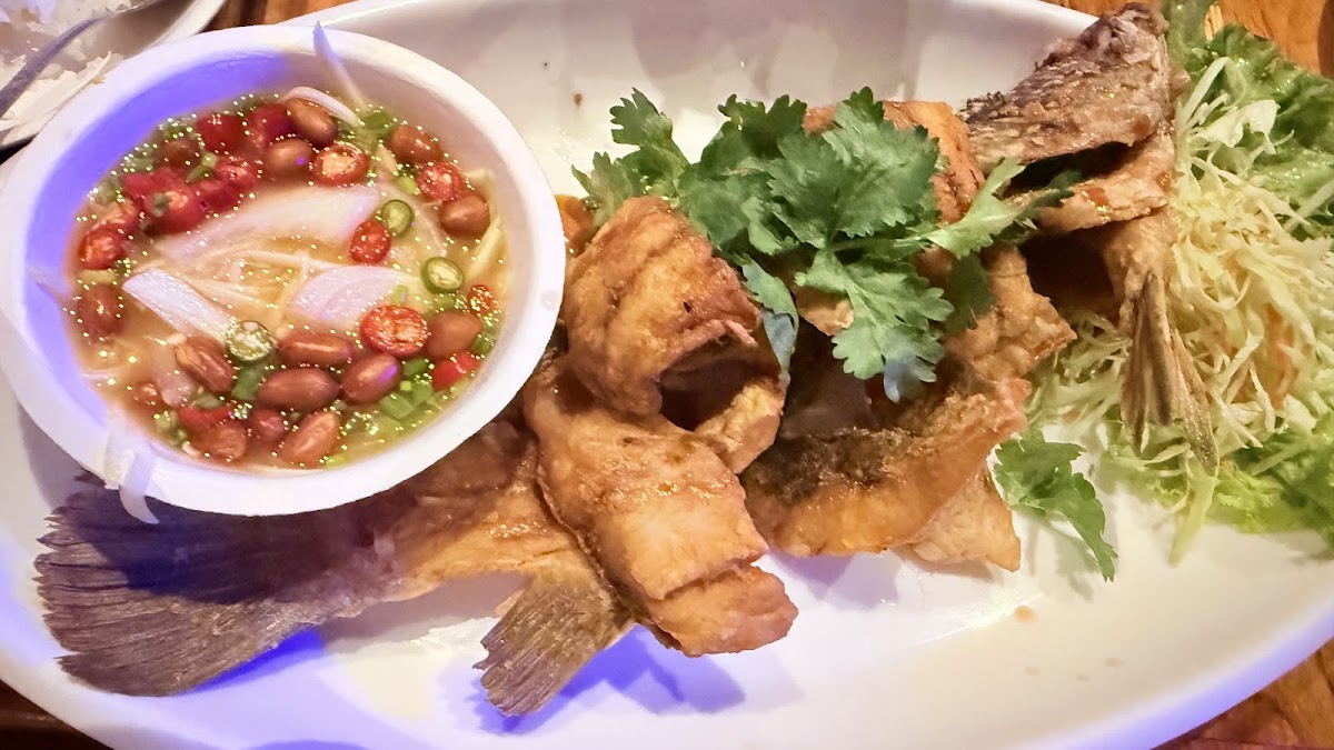 ป.กุ้งเผา ปิ่นเกล้า — Narakorn Atthakorn