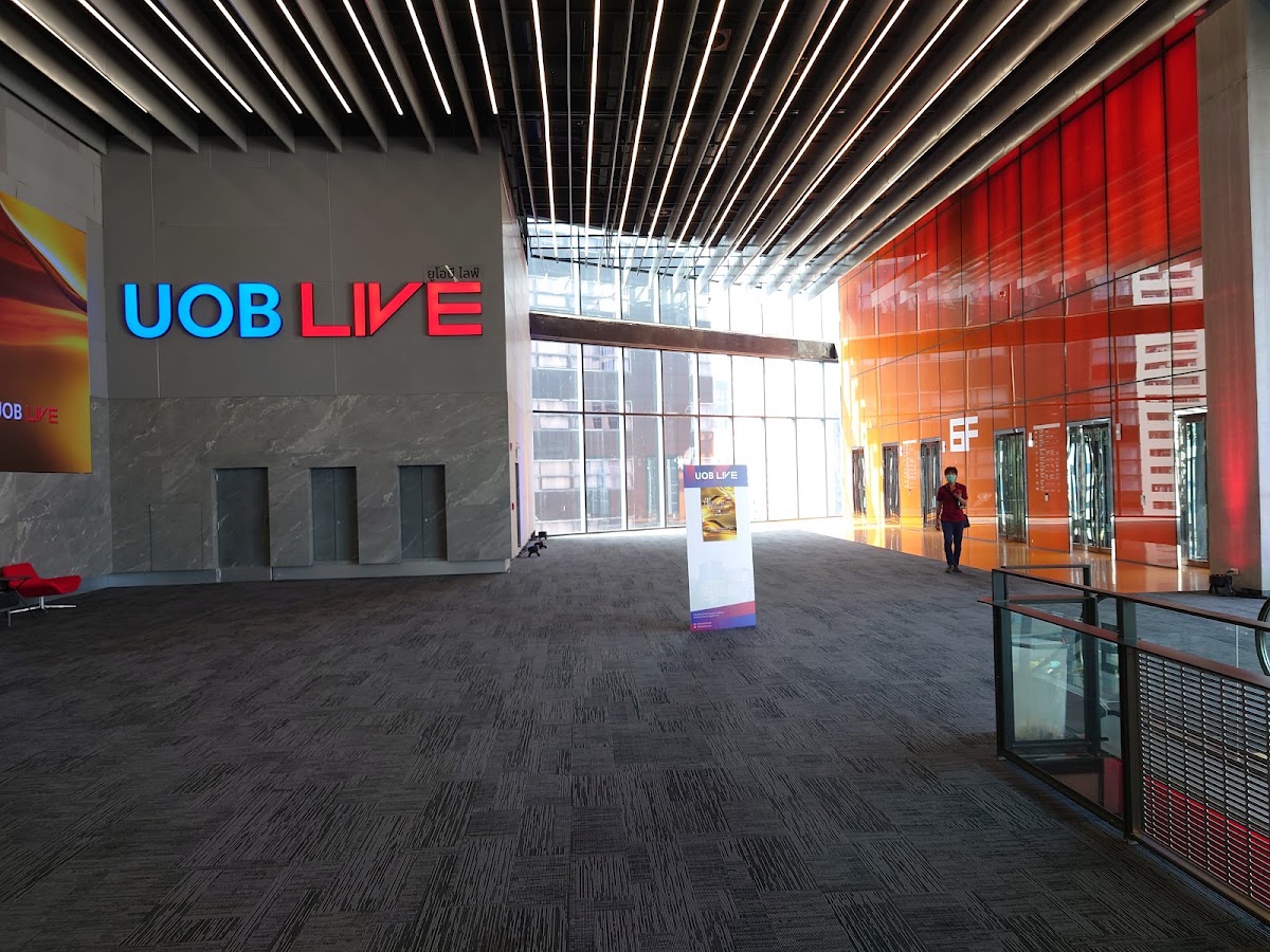 UOB LIVE — jj jj