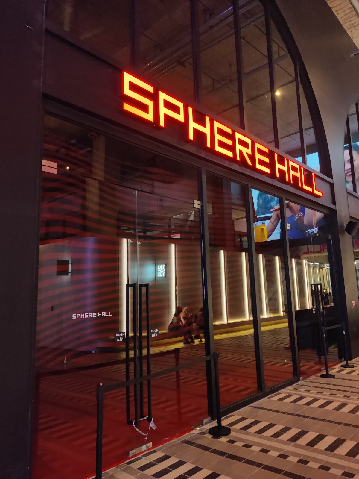 Sphere Hall — Stefan Hentschel