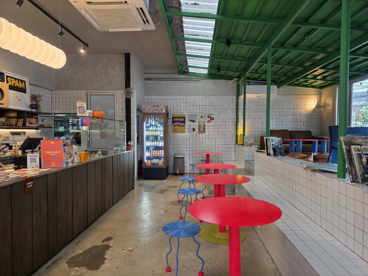 Tangerine Taps - Coffee & Craft Beer — Gib Ruangkritya